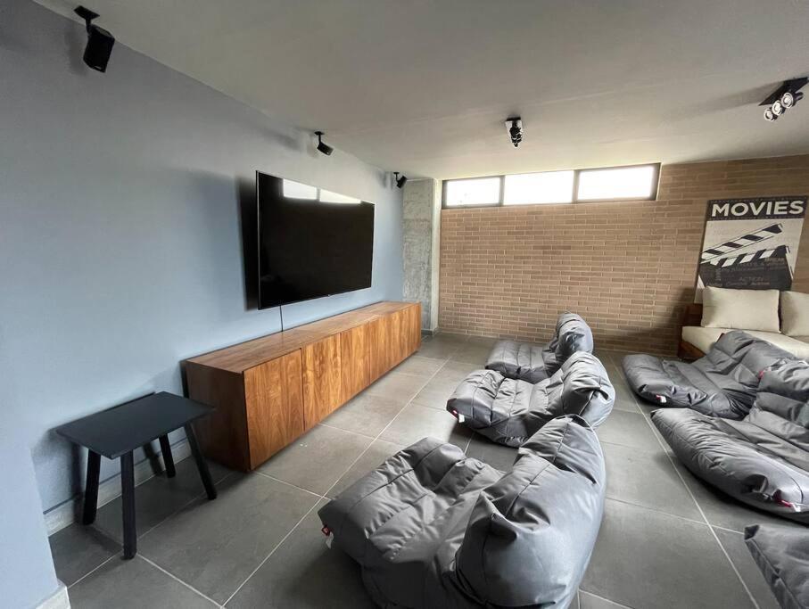 Depa Boho Al Sur Pet Friendly Piscina Gym Sala De Cine Apartment กัวดาลาฮารา ภายนอก รูปภาพ